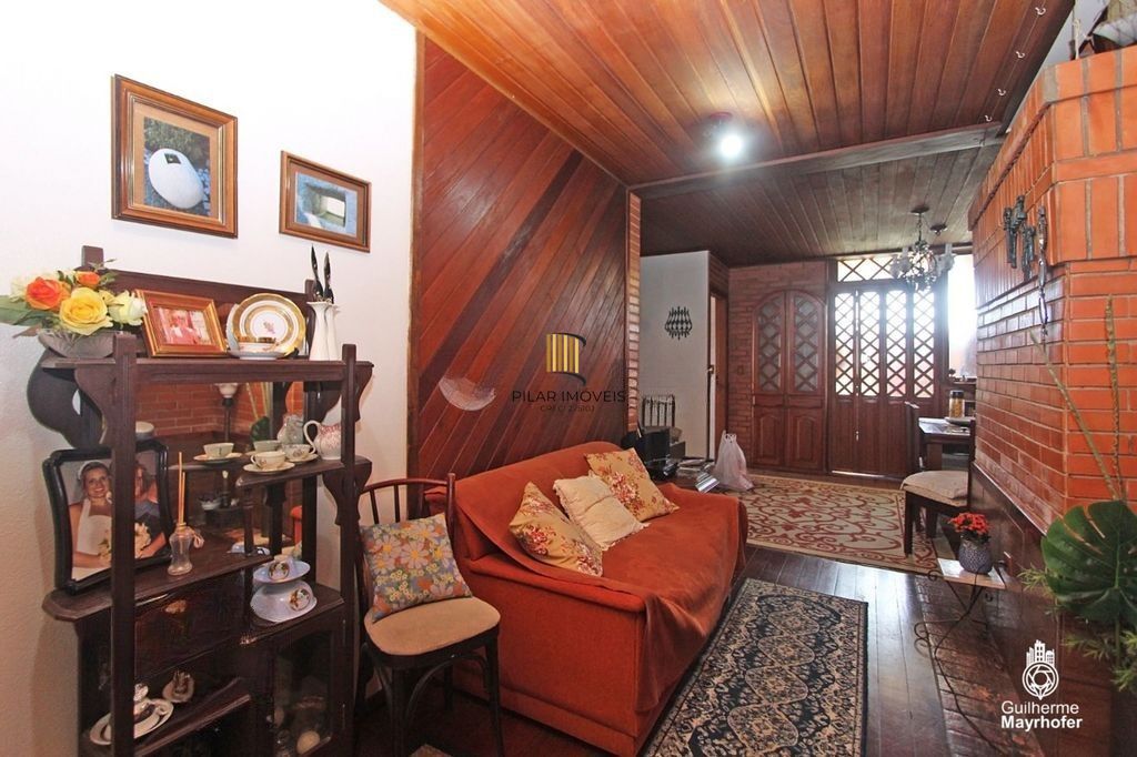 Casa para Venda -  3 dormitórios, sendo 1 suites, 2 vagas - São Caetano