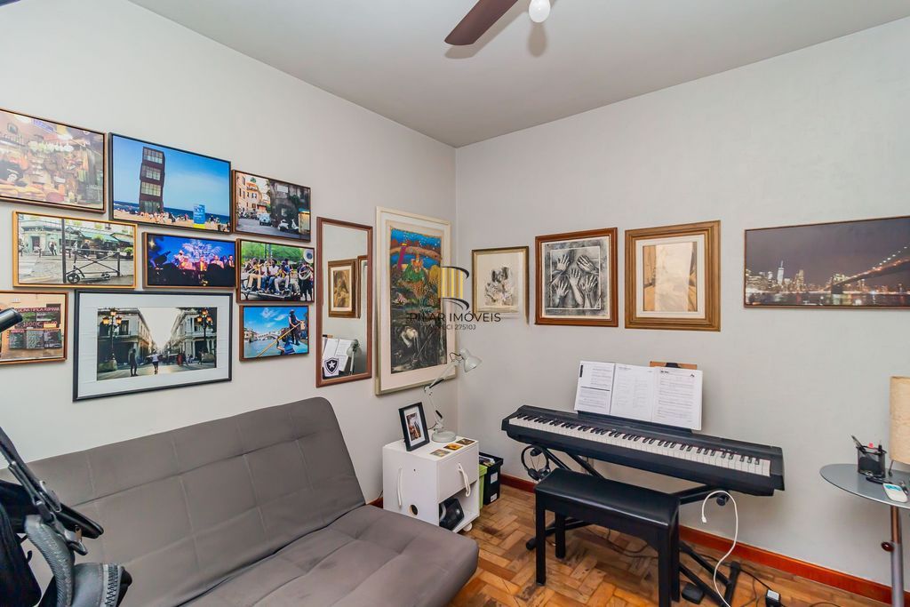 Apartamento 3 dorms à venda Rua Felipe Camarão, Rio Branco - Porto Alegre