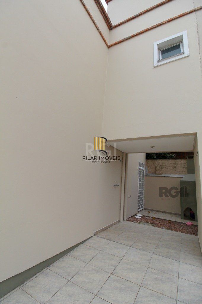 Casa Condominio 2 Dormitório(s) Bairro Nonoai