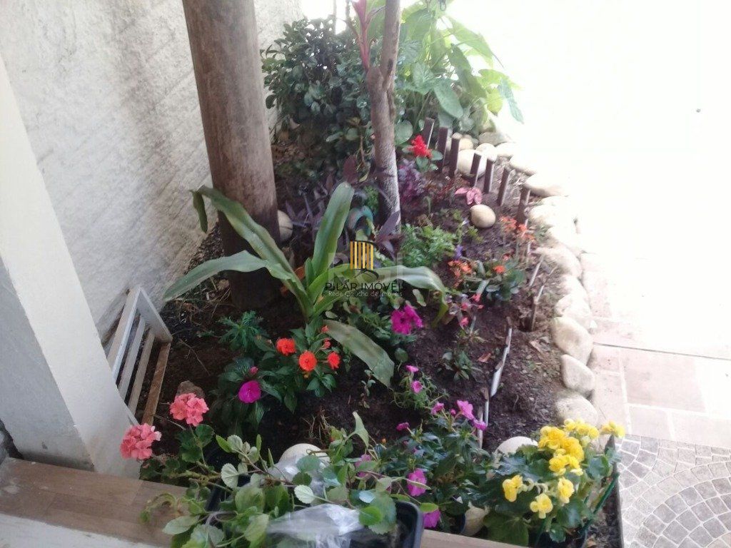 Casa para Venda - 150m², 2 dormitórios, 4 vagas - Ponta Grossa