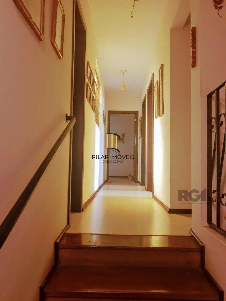 Casa com 3 dormitórios no bairro Tristeza