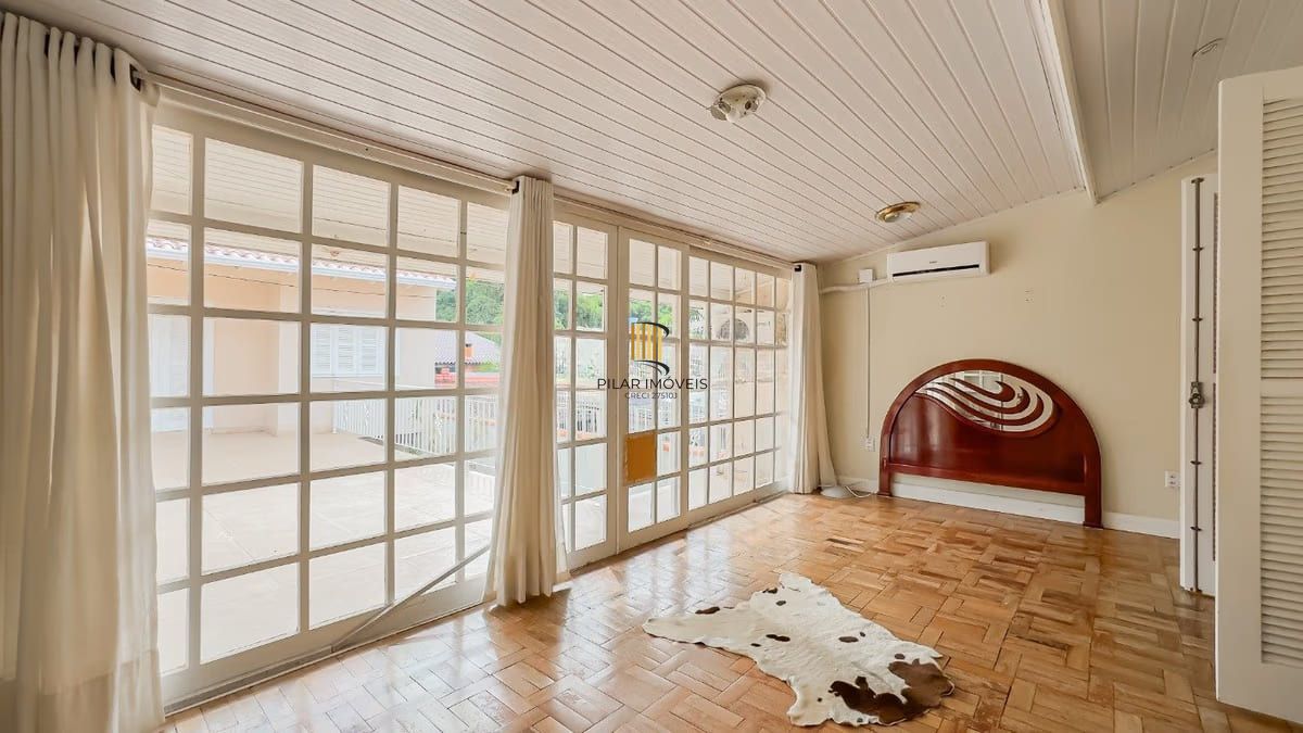 Sobrado de 3 dormitórios e 91m² à venda em Parque Santa Fé, Porto Alegre. - Pilar Imóveis