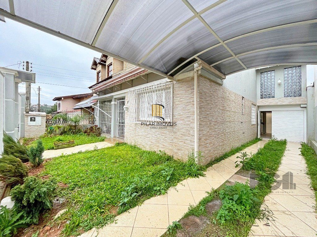 Casa 3 dormitórios no bairro Teresópolis