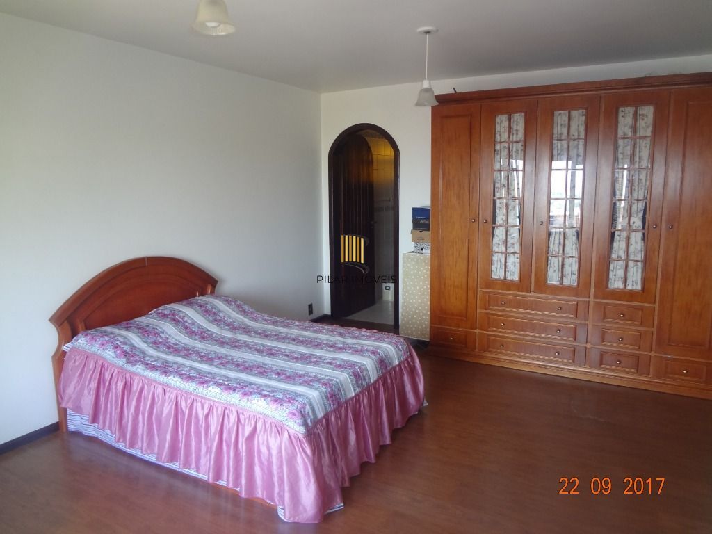 Casa para Venda - 365m², 4 dormitórios, sendo 2 suites, 6 vagas - Nonoai
