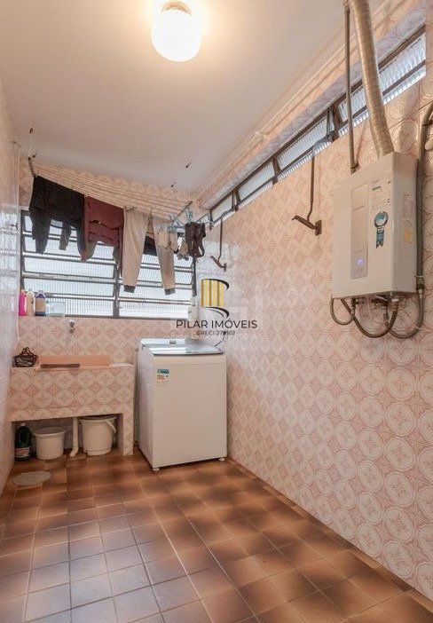 Casa para Venda - 327m², 4 dormitórios, sendo 1 suites, 3 vagas - Chácara das Pedras