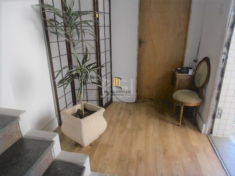 Casa para Venda - 159m², 3 dormitórios, 3 vagas - Menino Deus