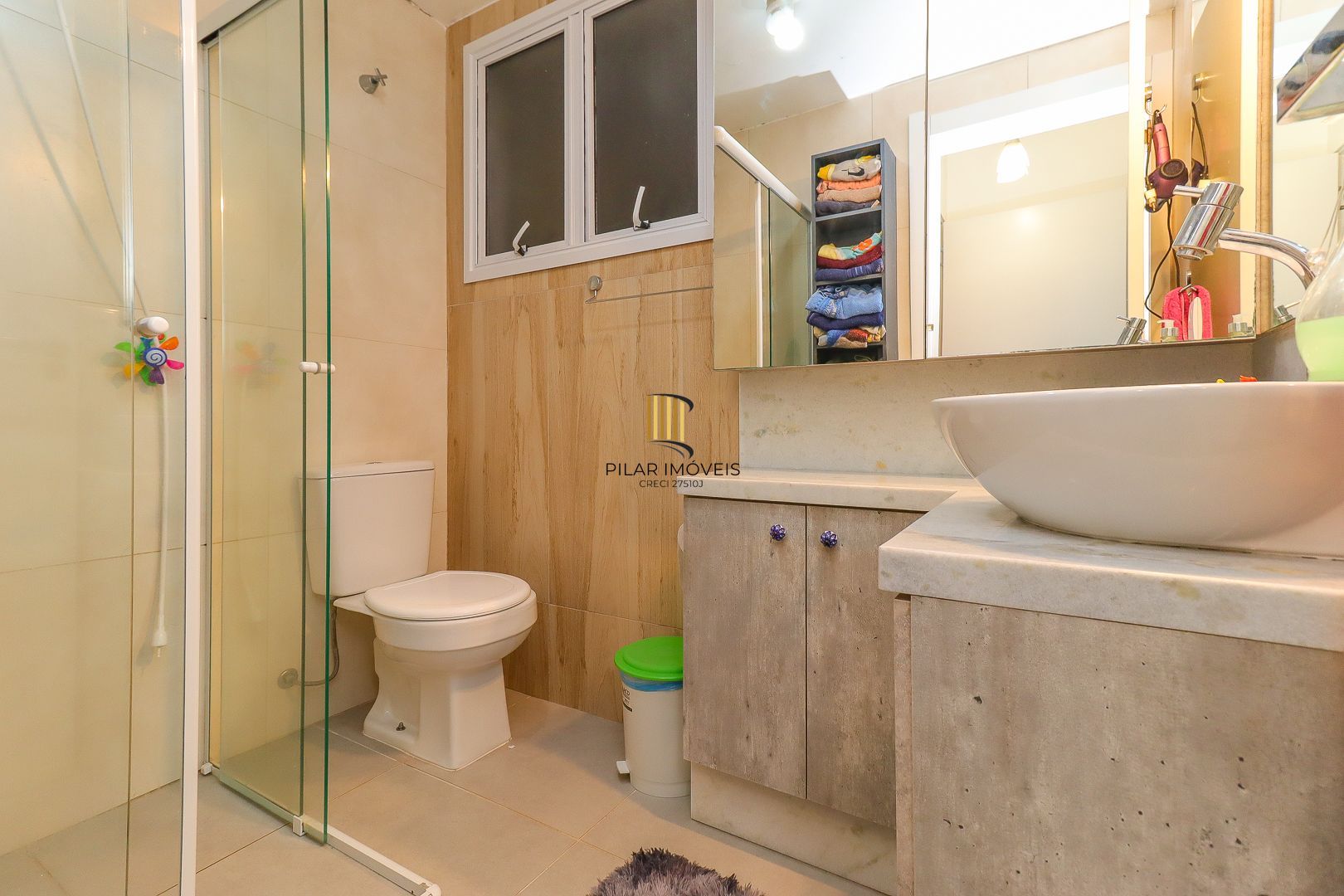 Apartamento Terreo de 03 dormitórios,reformado no bairro Teresópolis-Porto Alegre /RS