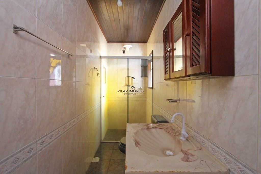 Casa para Locação/Aluguel - 240m², 4 dormitórios, 6 vagas - Nonoai