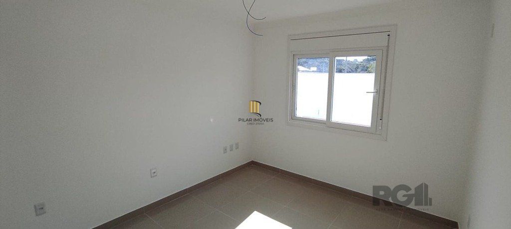 Casa de 3 dormitórios no bairro Hípica