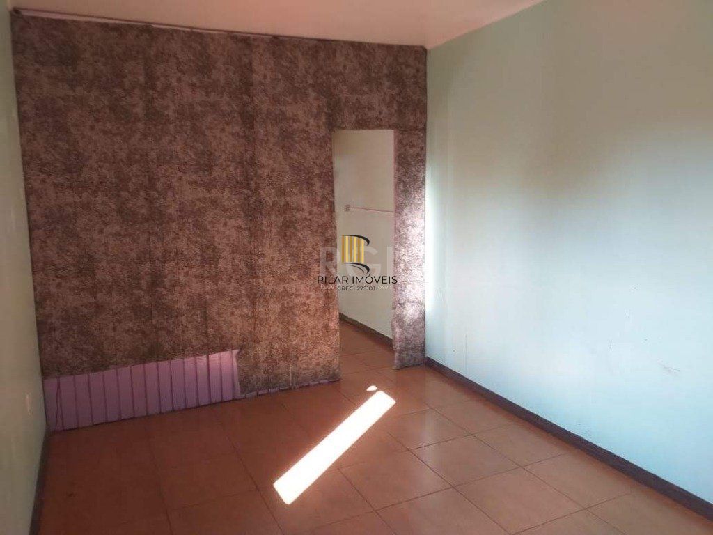 Casa para Venda - 200m², 6 dormitórios, 4 vagas - Tristeza