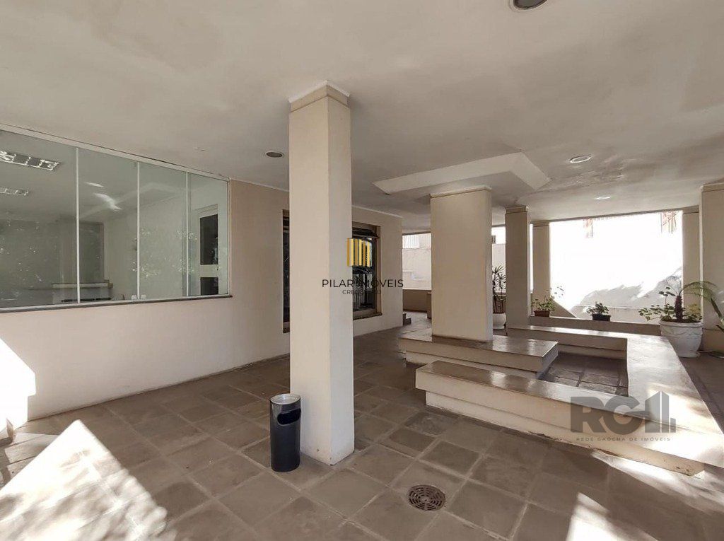 Apartamento semi mobiliado, 67m², 2 dormitórios, 1 vaga no bairro Petrópolis