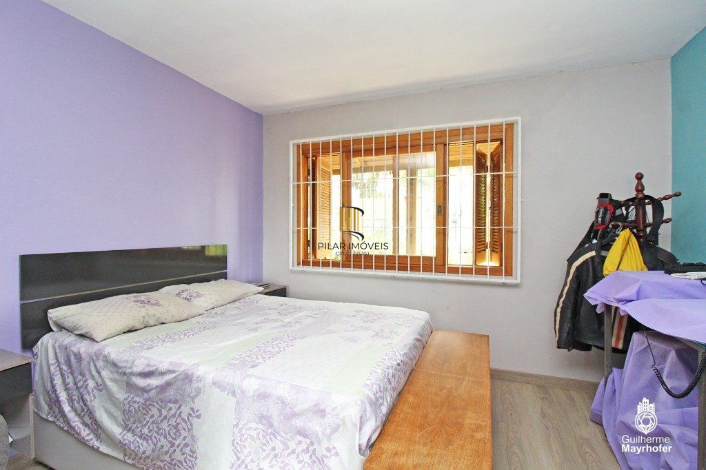 Casa para Venda - 220m², 2 dormitórios, sendo 2 suites, 3 vagas - Teresópolis