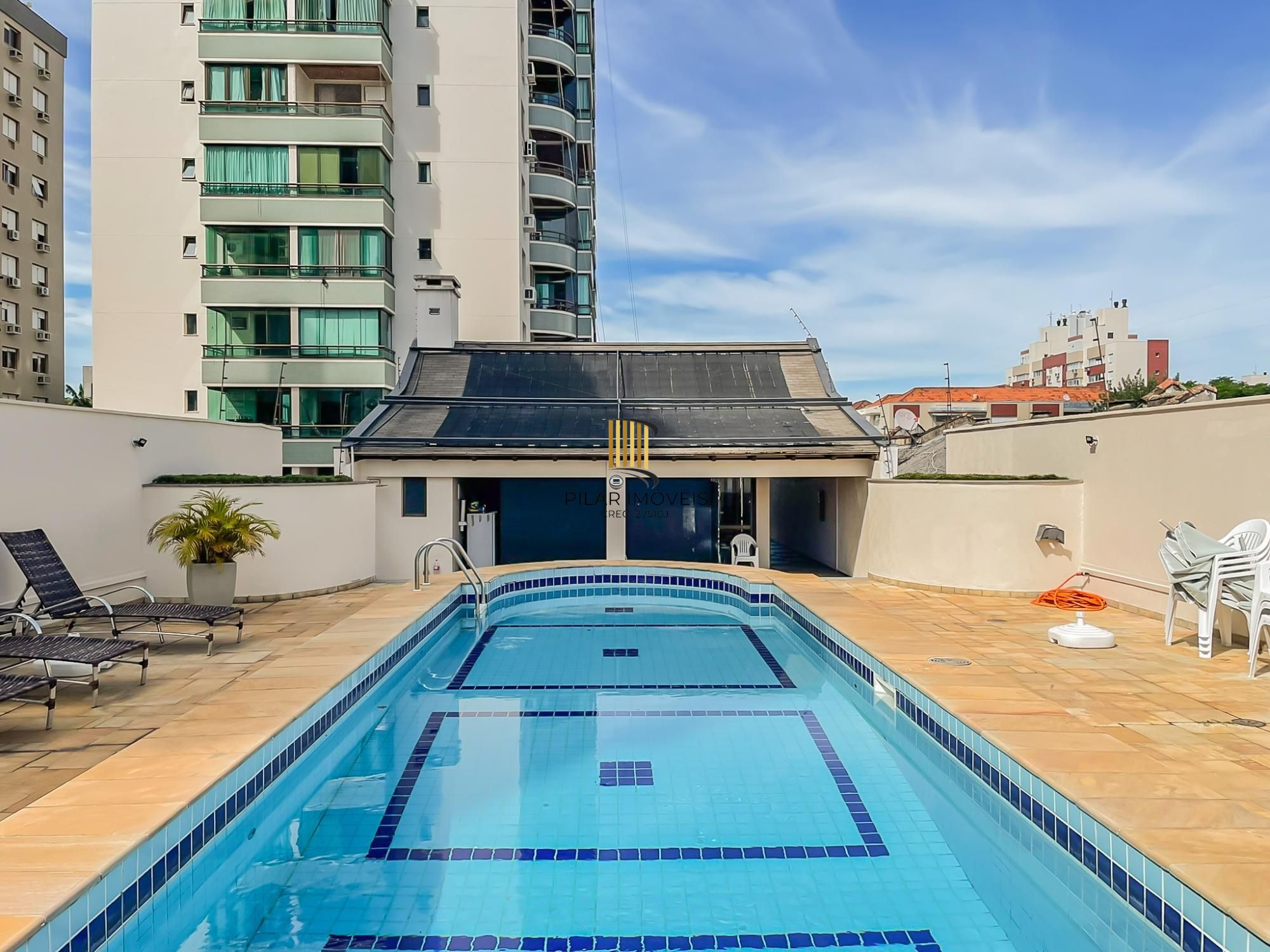 Lindo apartamento 03 dormitórios, duas vagas Coração Menino Deus