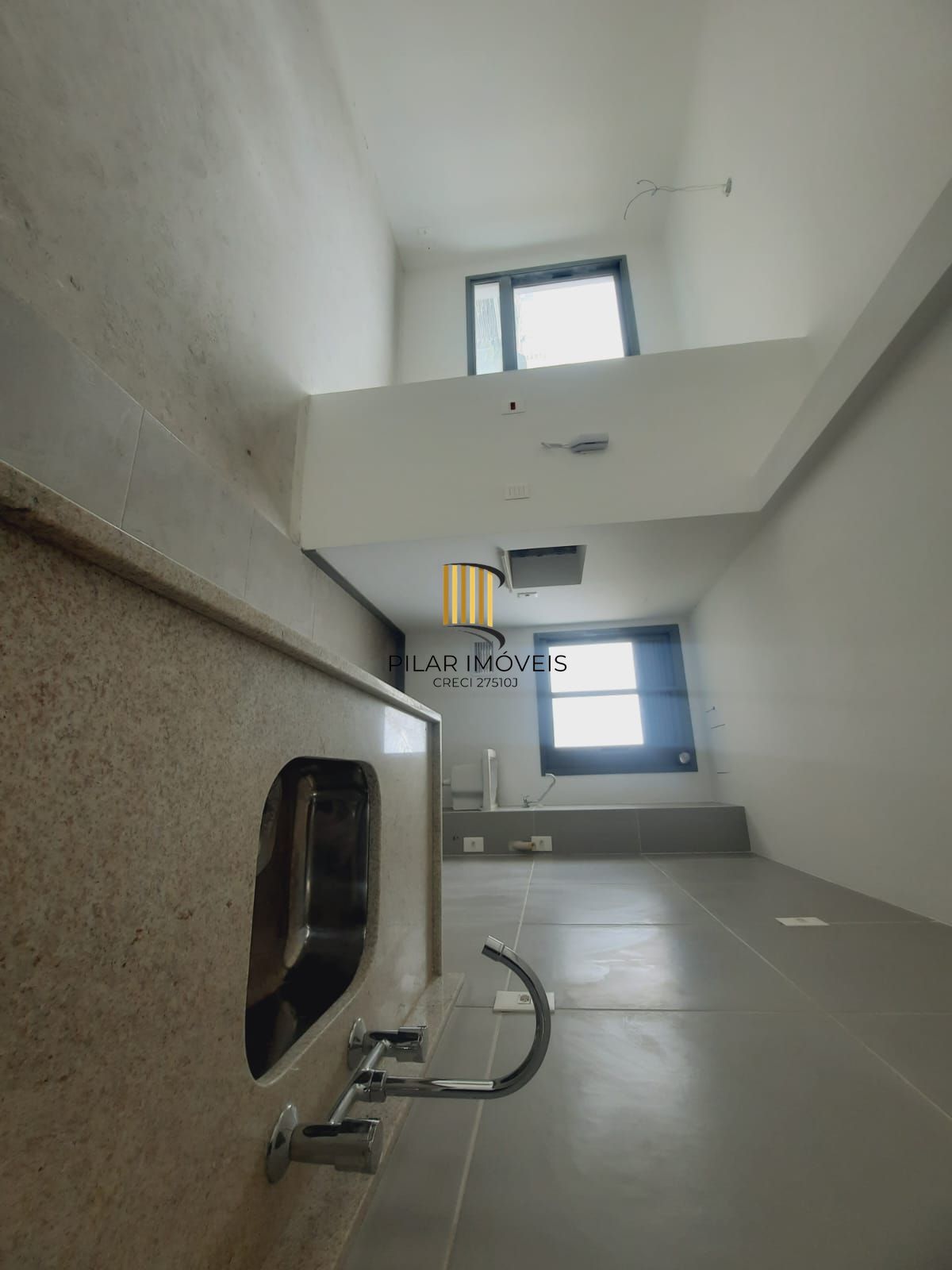 Apartamento novo de 01 dormitório e vaga de garagem no bairro santana- Porto alegre/RS