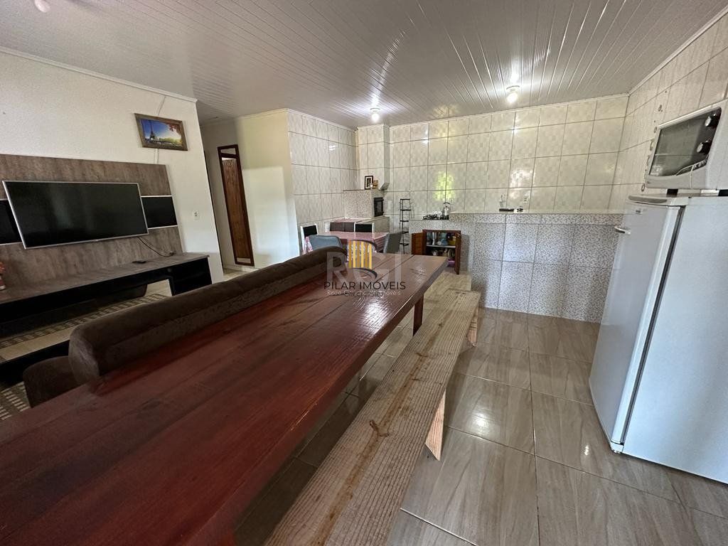 Casa 2 dormitórios no bairro Praia Azul