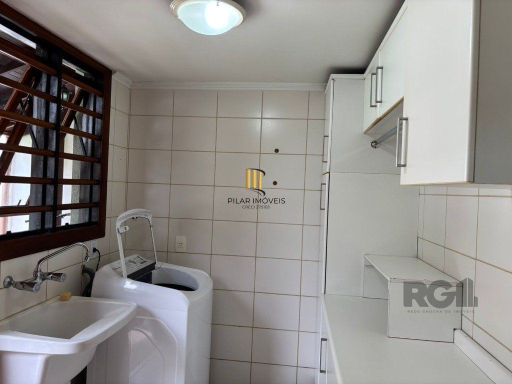 Casa 4 dormitórios no bairro Teresópolis