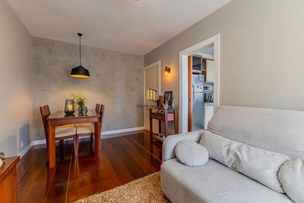 Apartamento de 3 dormitórios à venda em Petrópolis - Porto Alegre