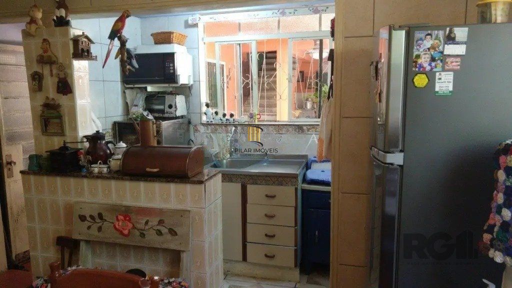 Casa com 3 dormitórios no bairro Sarandi