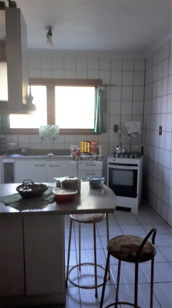 Casa para Venda - 165.65m², 3 dormitórios, sendo 1 suites, 2 vagas - Vila Nova