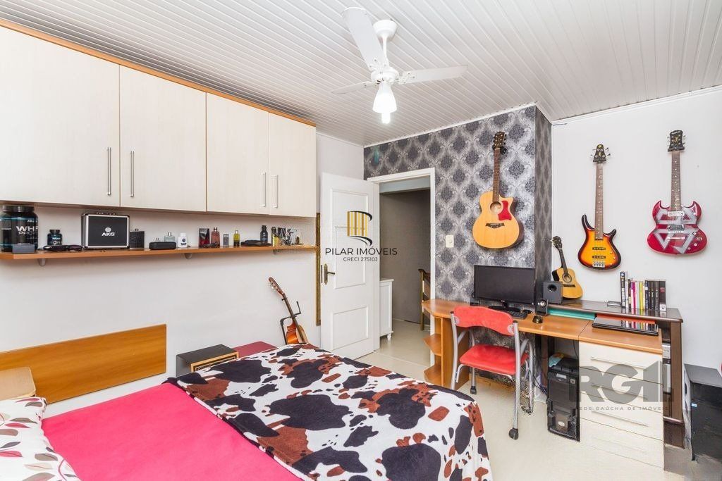 Casa 4 dormitórios no bairro Espírito Santo