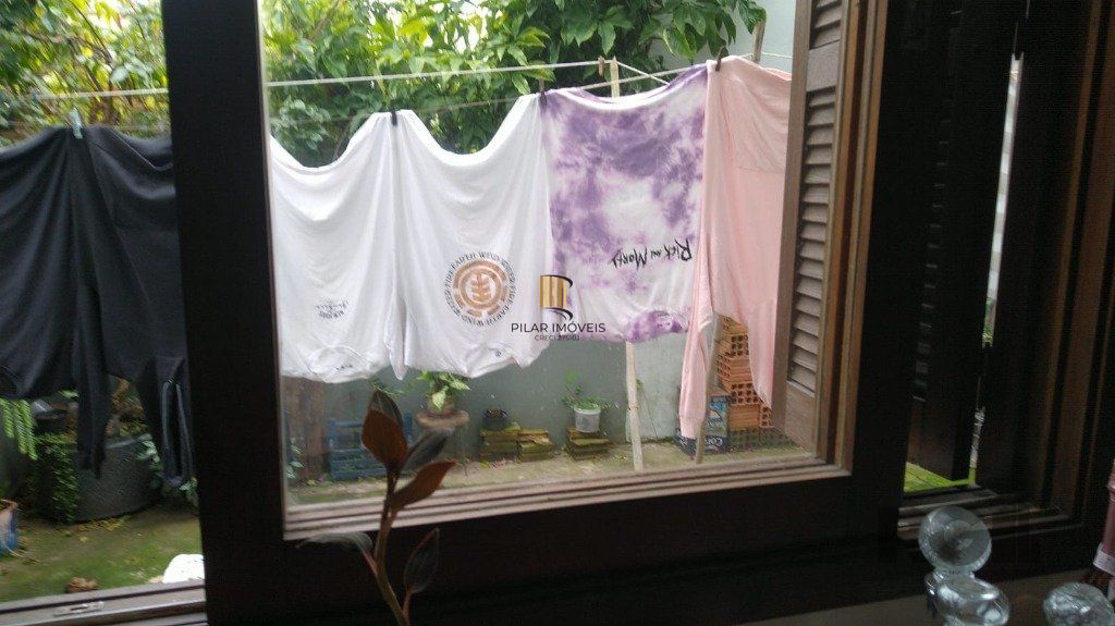Casa 4 dormitórios no bairro Teresópolis