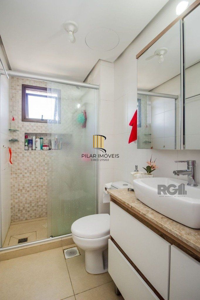 Excelente apartamento de 107 m² com 3 dormitórios e 2 vagas cobertas.