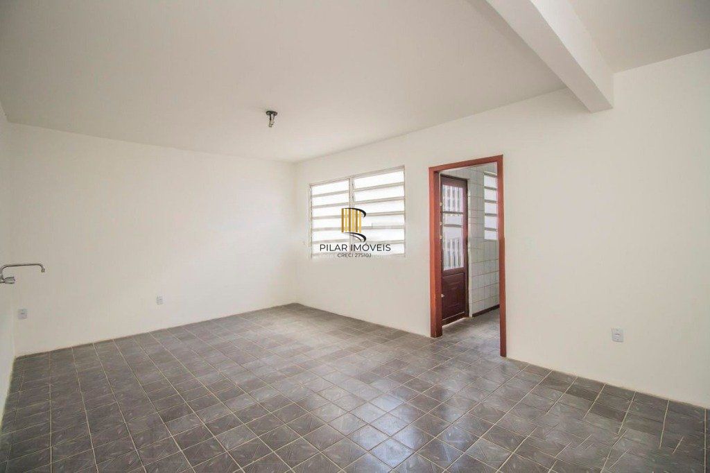 Casa para Venda - 440m², 3 dormitórios, sendo 2 suites, 2 vagas - Cidade Baixa