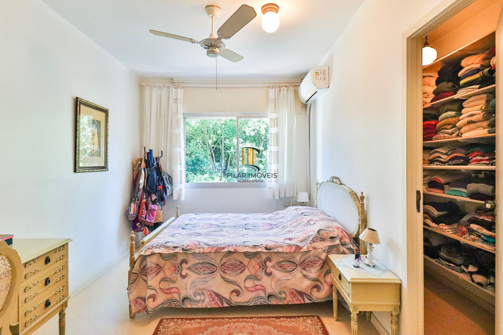 Apartamento para venda de 3 dormitórios, no bairro Teresópolis em Porto Alegre/RS.
