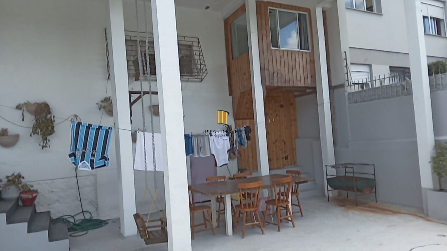 Casa 2 dormitórios no bairro Teresópolis