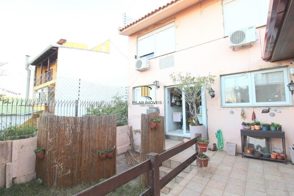 Casa para Venda - 100m², 3 dormitórios, 3 vagas - Nonoai