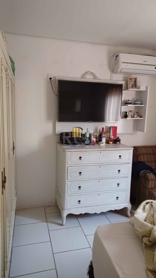 Casa para Venda - 124.3m², 3 dormitórios, 2 vagas - Centro
