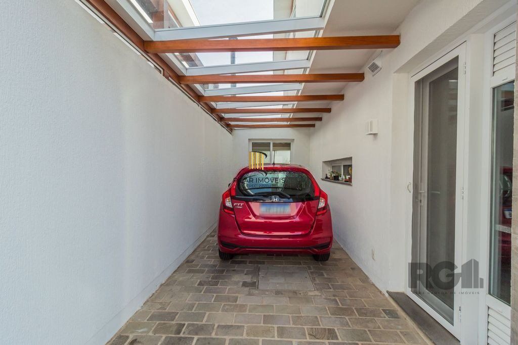 Casa Condominio para Venda - 221,59m², 3 suítes, 2 vagas - Teresópolis