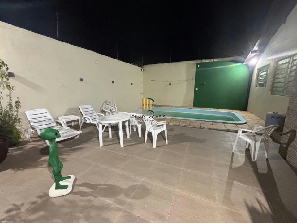 Casa de 3 dormitórios à venda no Bairro Rubem Berta - Porto Alegre