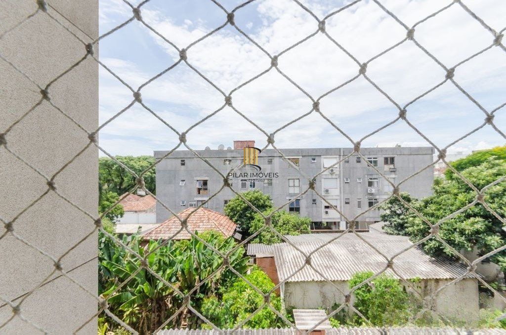 Cobertura semi mobiliada com 2 dormitórios, terraço com churrasqueira e 1 vaga de garagem no bairro Santo Antonio