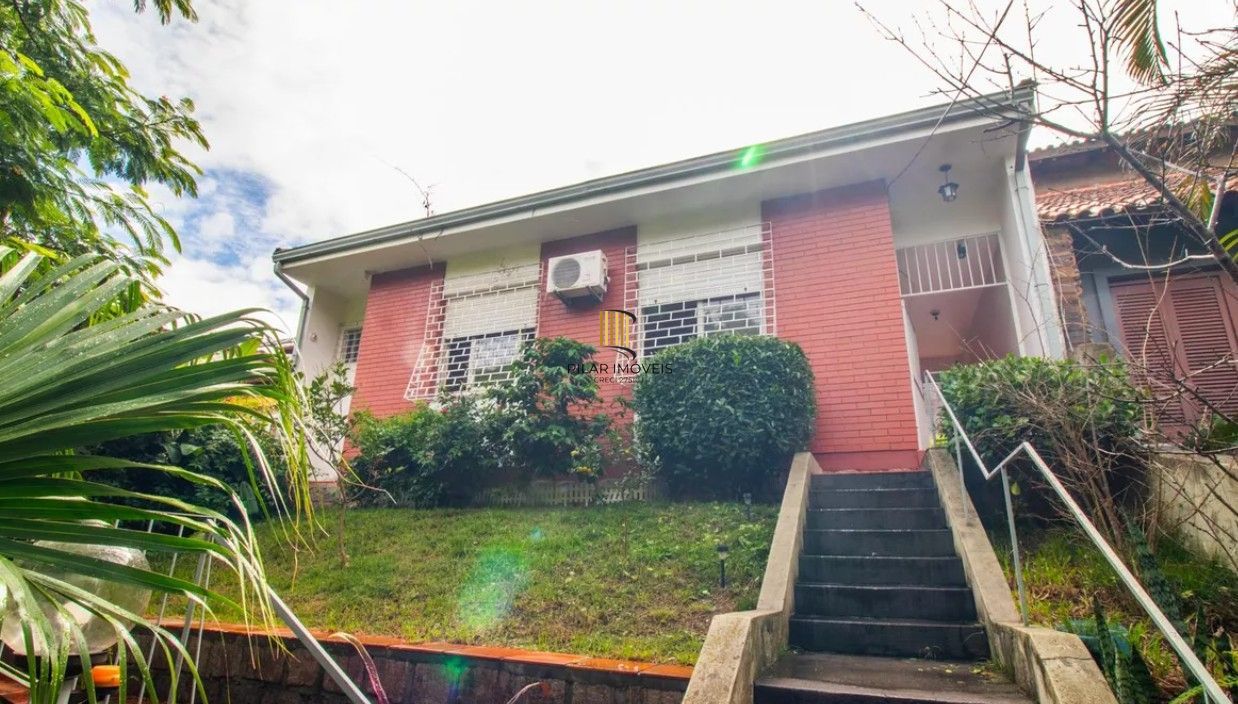 Casa 3 dormitórios Bairro Teresópolis