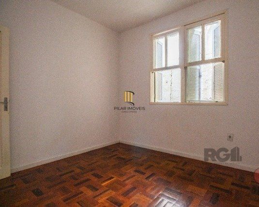apartamento amplo e bem localizado de 2 dormitórios+dependência