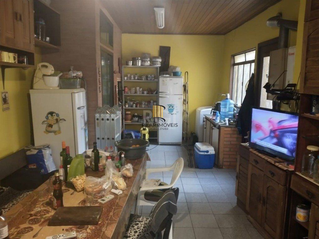 Casa para Venda - 220m², 3 dormitórios, 4 vagas - Teresópolis