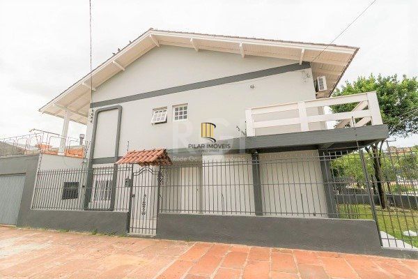 Casa para Venda - 238.35m², 4 dormitórios, sendo 1 suites, 2 vagas - Nonoai - Pilar Imóveis