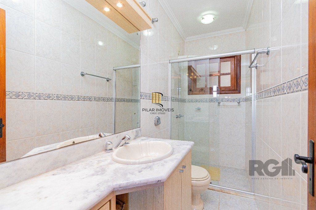 Casa de 4 dormitórios 304m² no bairro Jardim Lindóia