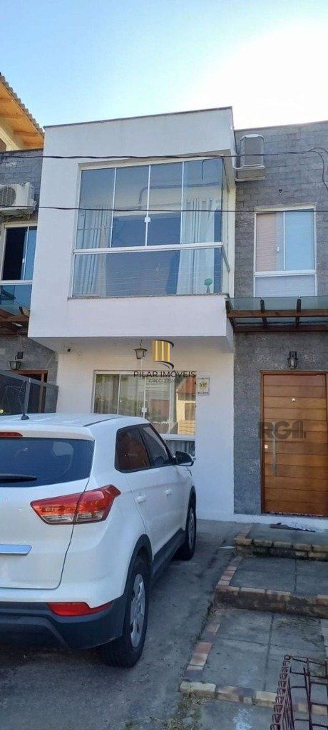 Casa com 2 dormitórios no bairro Hípica