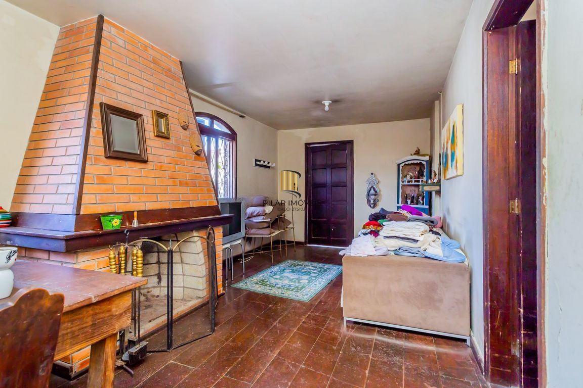 Casa de 3 dormitórios  no Bairro Vila Jardim - Porto Alegre