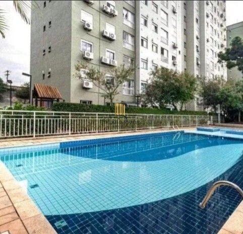 Apartamento de 2 dormitórios com 1 vaga de garagem escriturada, na Rua Dom Vital, Bairro Glória.