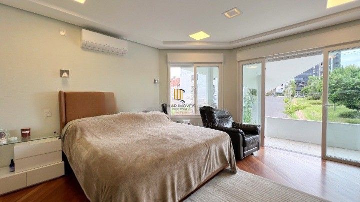 Casa 4 dormitórios no bairro Jardim Itu