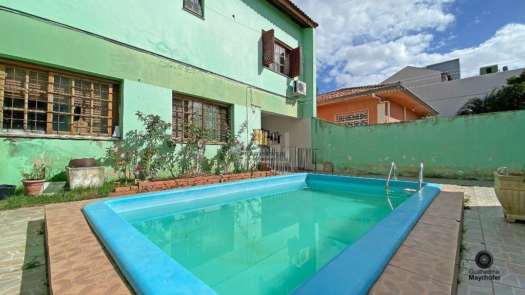 Casa para Venda - 400m², 5 dormitórios, sendo 1 suites, 3 vagas - Jardim Itu Sabará