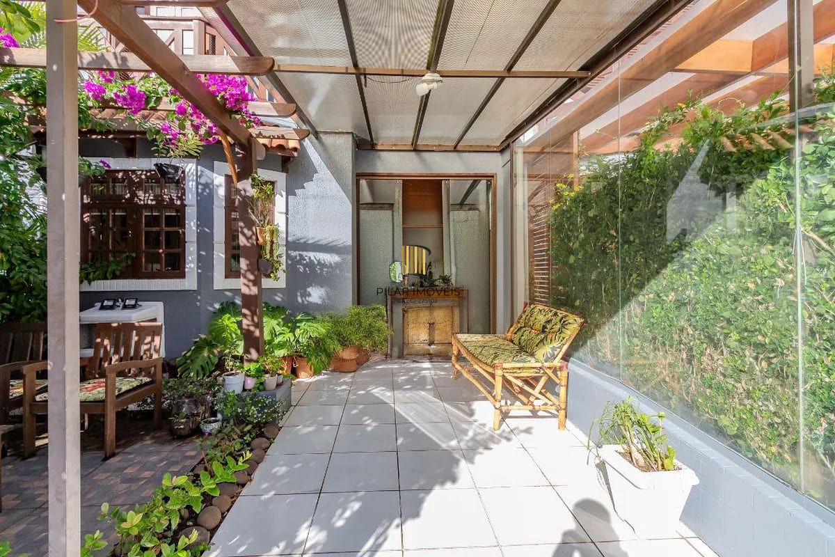 Casa de condomínio à venda com 258m², 3 quartos e 2 vagas