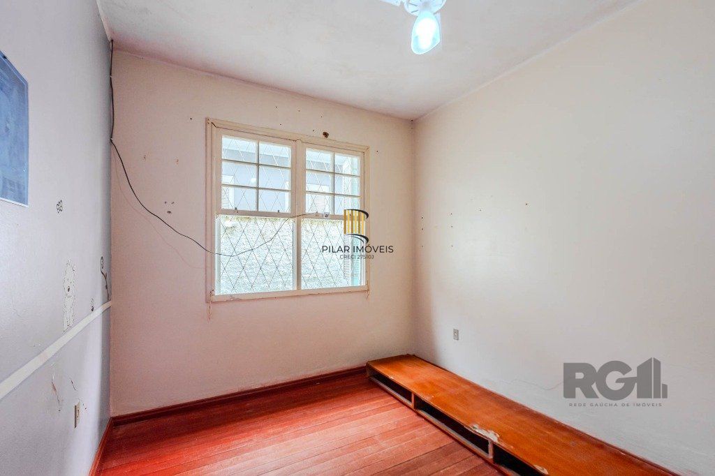 Casa 3 dormitórios no bairro Medianeira