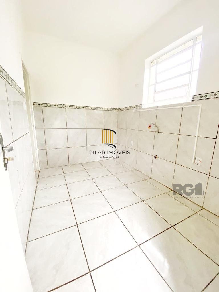 Casa 6 dormitórios no bairro Teresópolis