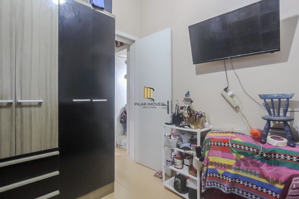 Casa em condomínio, 77m², 2 dormitórios e 2 vagas no bairro Humaitá