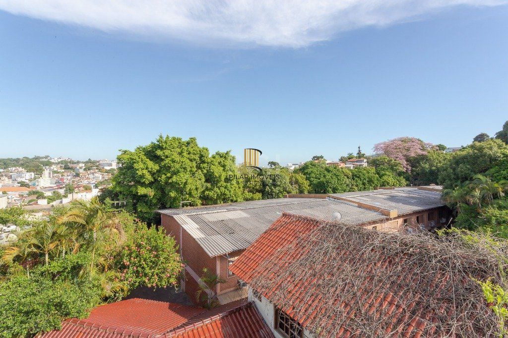 Casa 4 Dormitório(s) Bairro Glória
