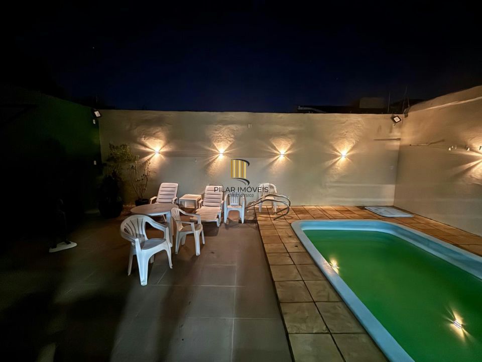 Casa de 3 dormitórios à venda no Bairro Rubem Berta - Porto Alegre